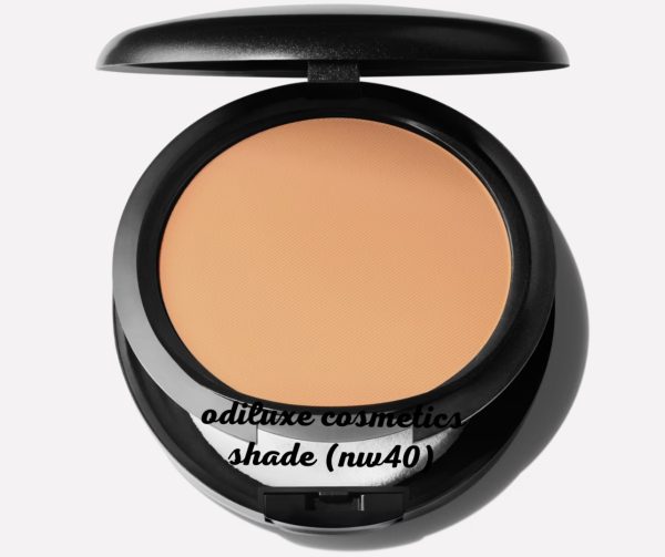 M.A.C STUDIO FIX POWDER PLUS FOUNDATION NW40 (US)